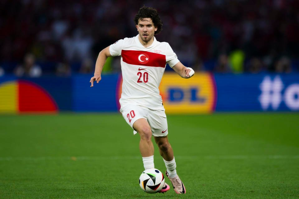 Journalist Confirms EURO 2024 Star to Travel to Complete Brighton Transfer