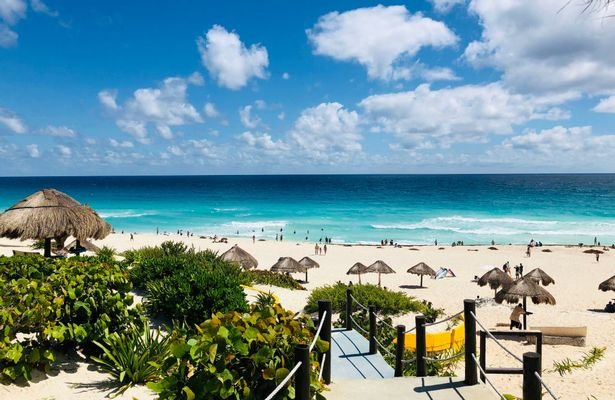Brits heading to Cancun and other destinations in Mexico have 13% more spending power this summer