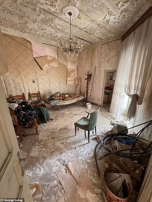 He explains that while the €1 secures the freehold of the property, there are other costs that total to around £4,000