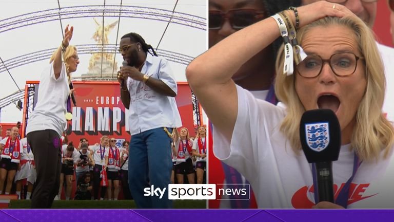 Wiegman RAPS with Burna Boy at Lionesses' homecoming!