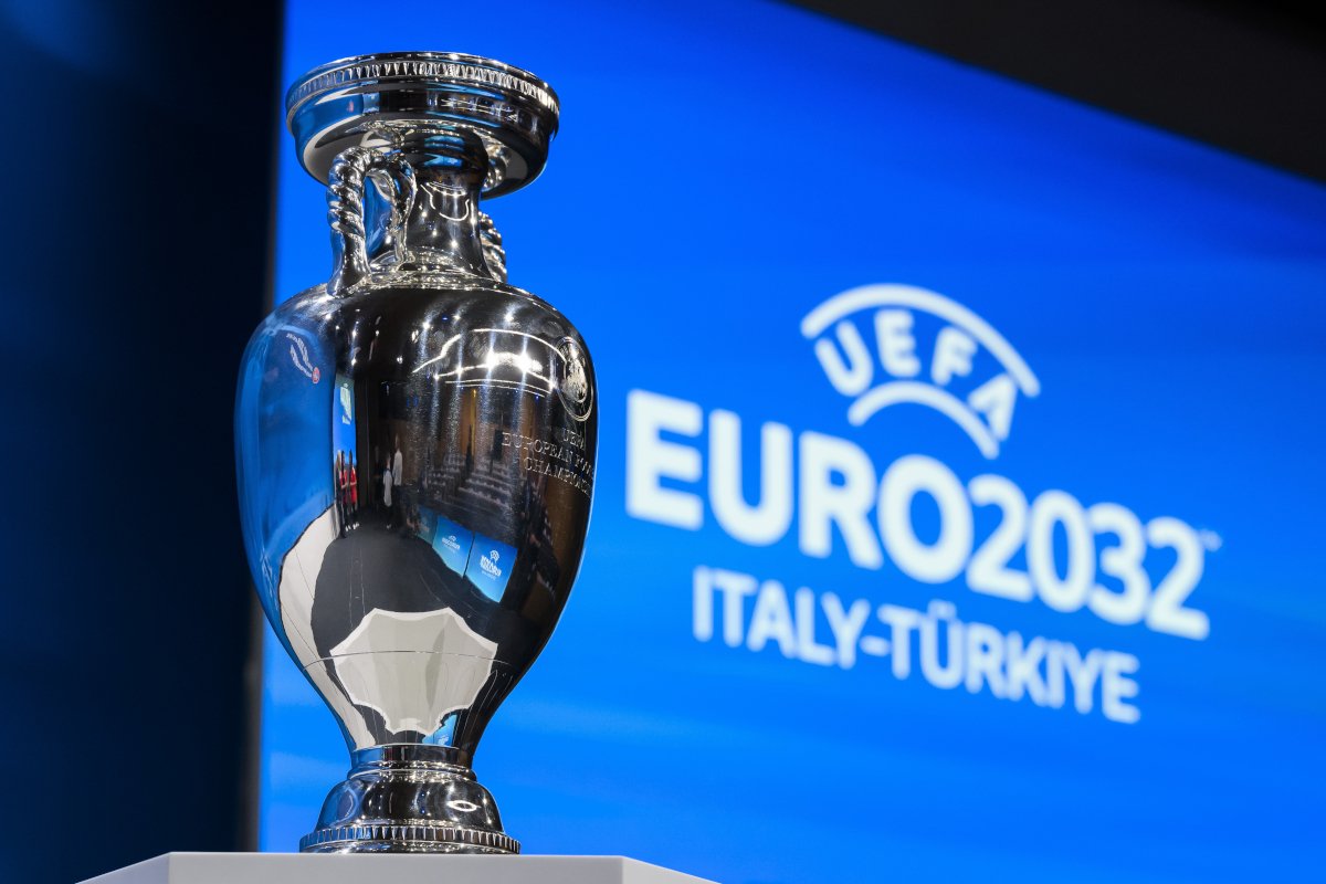 epa10911065 The UEFA Euro trophy is pictured after Italy and Turkey were elected to host the Euro 2032 fooball tournament during the UEFA EURO 2028 and 2032 hosts announcement ceremony at UEFA Headquarters, in Nyon, Switzerland, 10 October 2023. EPA-EFE/JEAN-CHRISTOPHE BOTT