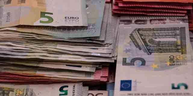 GBP/EUR Hits 17-Month High as French Bond Crisis Continues